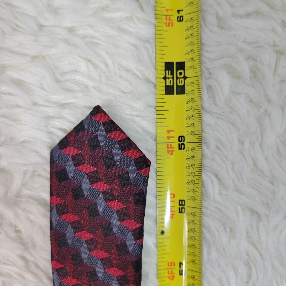 Van‎ Heusen Silk Foulard Necktie Men's 3-D Print Burgundy Red Gray Diamond Tie